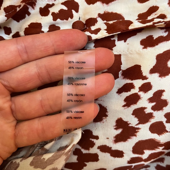 Love Stories animal print blouse with 3/4 length sleeves, size small. - Picture 4 of 4